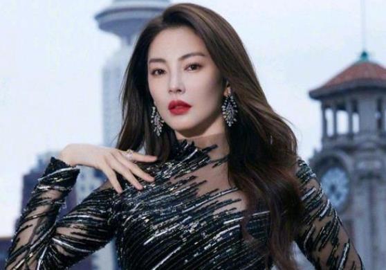 圈内爆料张雨绮李柄熹,娱乐圈新恋情引热议